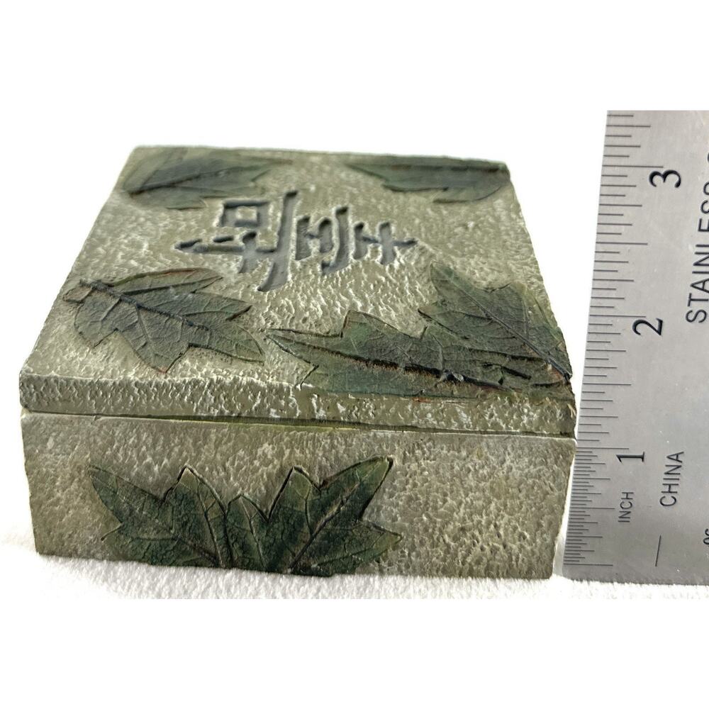 Square Lidded Green & Gray Japan Symbol Longevity Trinket Box - Picture 6 of 8